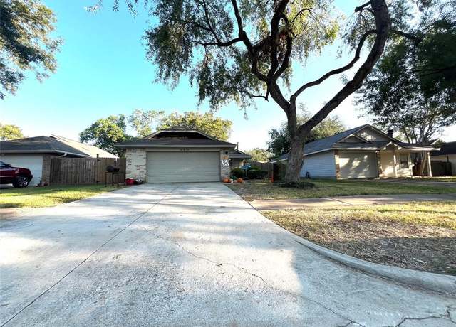 Property at 14014 Clear Forest Dr, Sugar Land, TX 77498, 3 beds, 2 baths