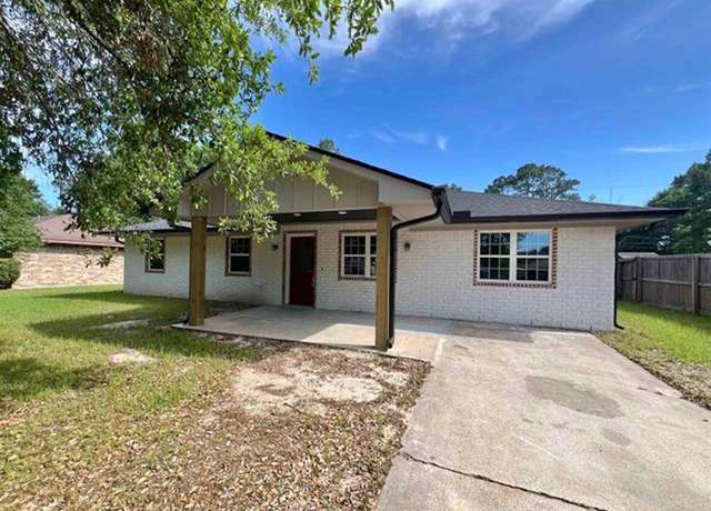 Property at 1040 Pine Cove St, Vidor, TX 77662, 3 beds, 1.5 baths
