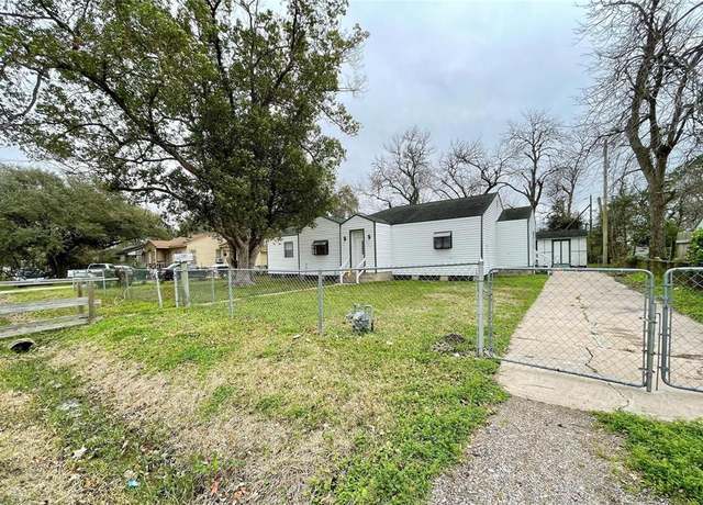 Property at 1827 Neuman St, La Marque, TX 77568, 3 beds, 2 baths