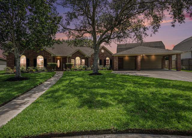 Property at 400 Scarlet Sage Dr, League City, TX 77573, 4 beds, 2 baths