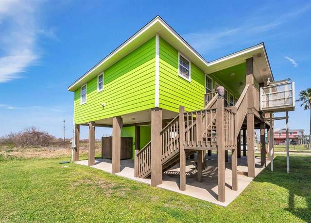 Property at 979 James Rd, Gilchrist, TX 77617, 2 beds, 2 baths