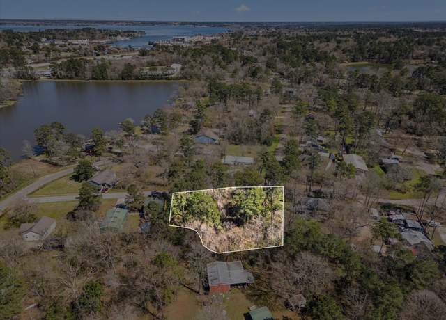 Property at 410 Dogwood Trl, Conroe, TX 77316