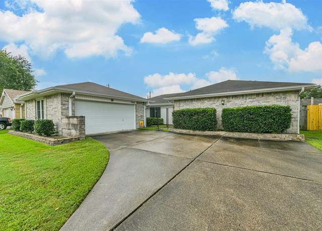 Property at 7207 Seminole St, Baytown, TX 77521, 3 beds, 2 baths