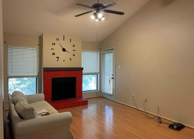 Property at 7950 N Stadium Dr #210, Houston, TX 77030, 1 bed, 1 bath