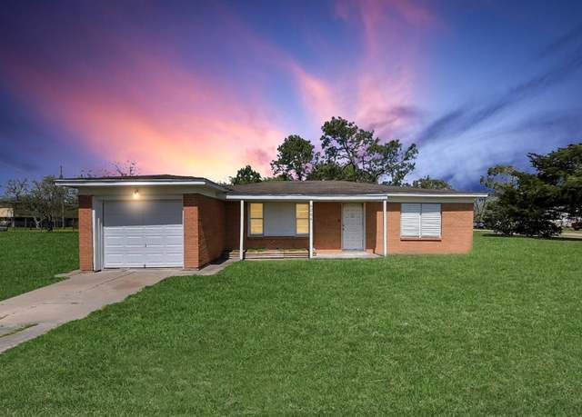 Property at 6204 Highway 6, Hitchcock, TX 77563, 3 beds, 1.5 baths