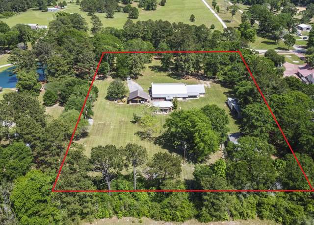Property at 51 Bullock Ln, Shepherd, TX 77371, 4 beds, 3 baths