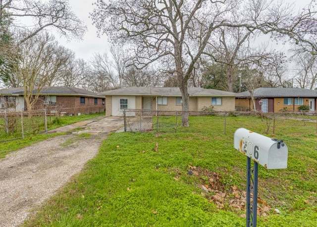Property at 206 Prune St, La Marque, TX 77568, 4 beds, 1.5 baths