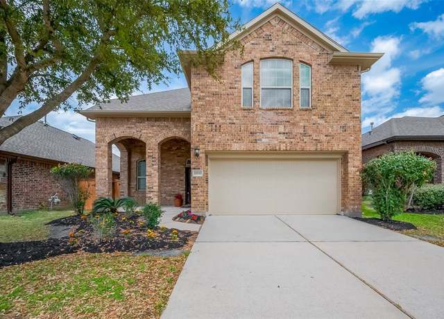 Property at 19330 N Cottonwood Green Ln, Cypress, TX 77433, 4 beds, 2.5 baths
