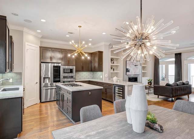 Property at 1827 W Main St Unit D, Houston, TX 77098, 4 beds, 4.5 baths