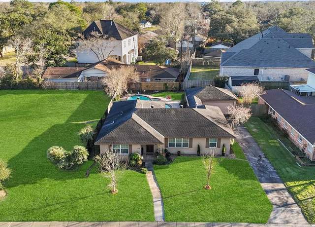 Property at 3725 Murworth Dr, Houston, TX 77025, 3 beds, 2 baths