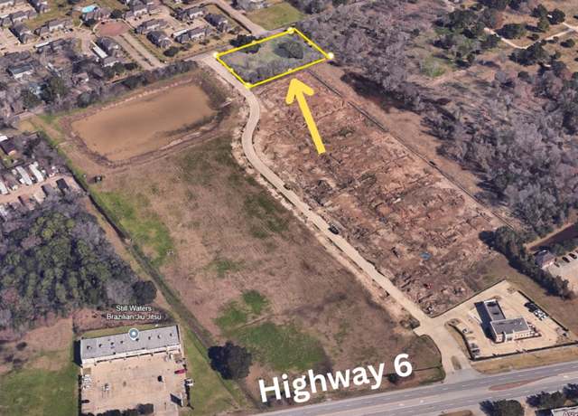 Property at 1300 Dickinson Rd, Alvin, TX 77511