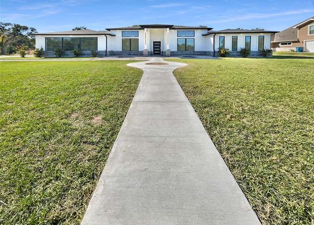 Property at 145 Birdie Dr, Hempstead, TX 77445, 4 beds, 2.5 baths