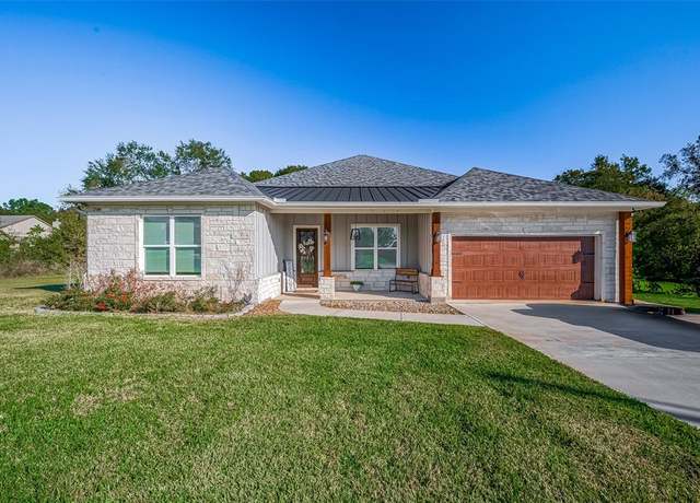 Property at 13300 Hidden Trail Ct, Willis, TX 77318, 4 beds, 3.5 baths