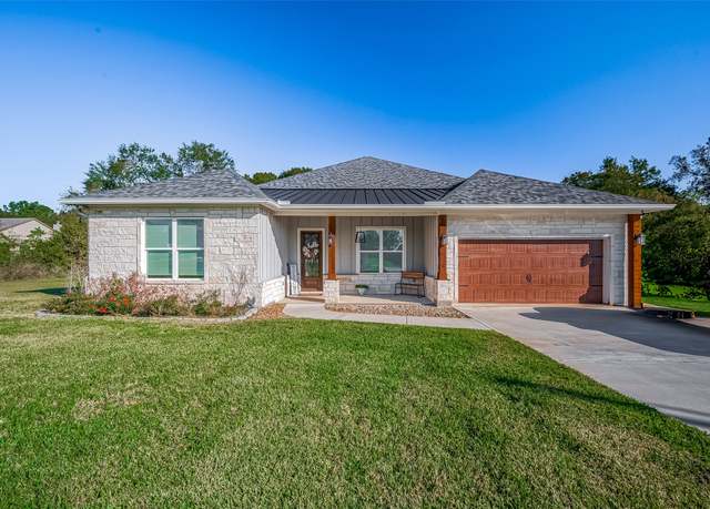 Property at 13300 Hidden Trail Ct, Willis, TX 77318, 4 beds, 3.5 baths