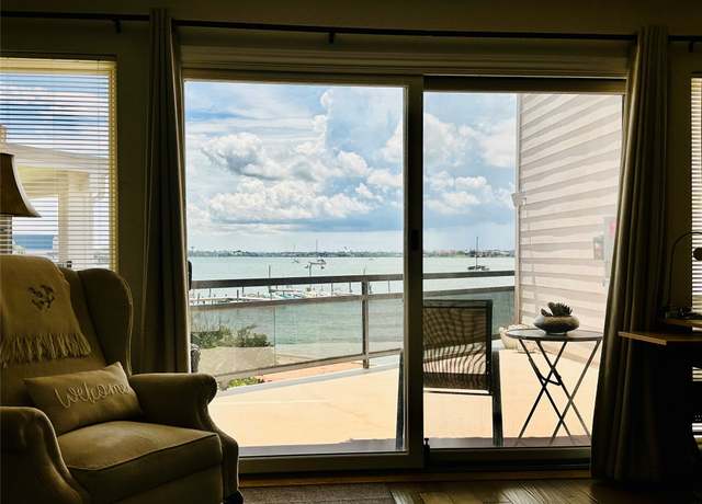 Property at 3663 Nasa Pkwy #603, Seabrook, TX 77586, 2 beds, 2.5 baths