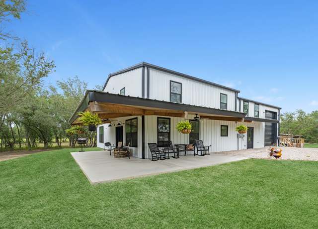 Property at 4439 W Bayshore Rd, Anahuac, TX 77514, 4 beds, 3.5 baths