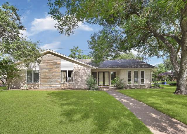 Property at 1523 20th Ave N, Texas City, TX 77590, 3 beds, 2 baths