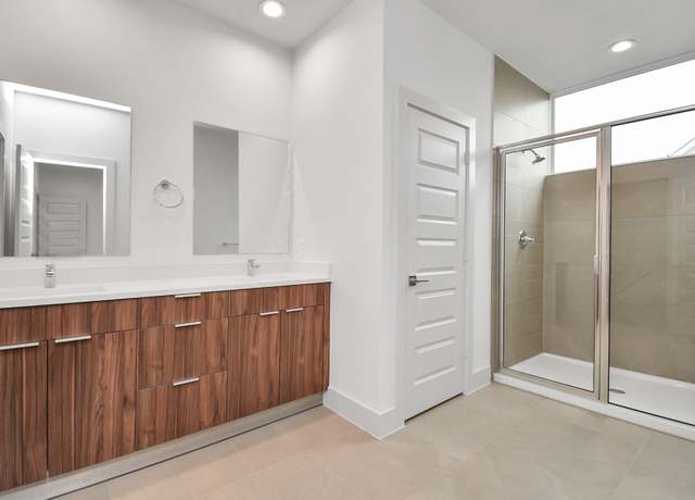Property at 4403 Abaco Ln, Houston, TX 77045, 3 beds, 2.5 baths