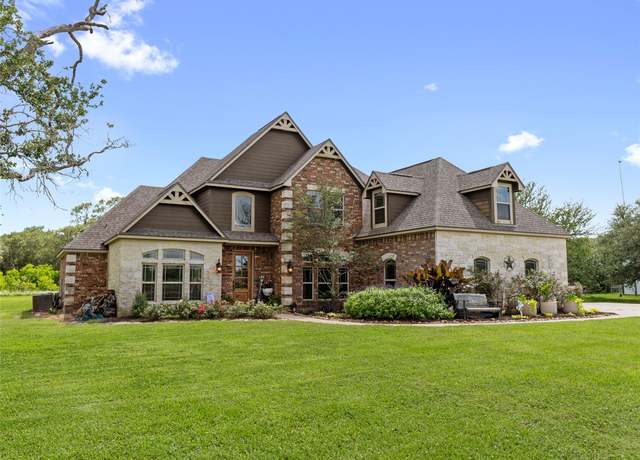 Property at 44 Center Tree Dr, Palacios, TX 77465, 4 beds, 3 baths