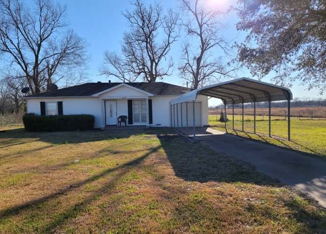 Property at 4029 Fm 102, Wharton, TN 77488, 2 beds, 1 bath