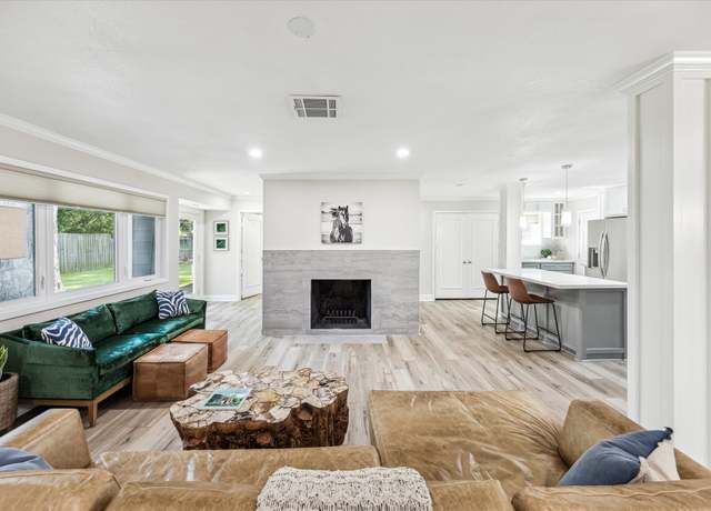 Property at 2514 Briarbrook Dr, Houston, TX 77042, 3 beds, 2.5 baths