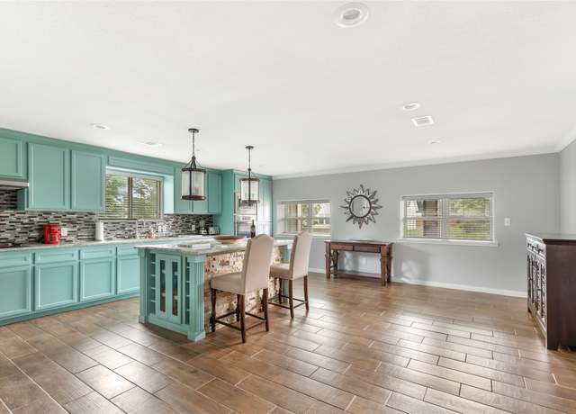 Property at 128 Legend Ln, Livingston, TX 77351, 3 beds, 2 baths