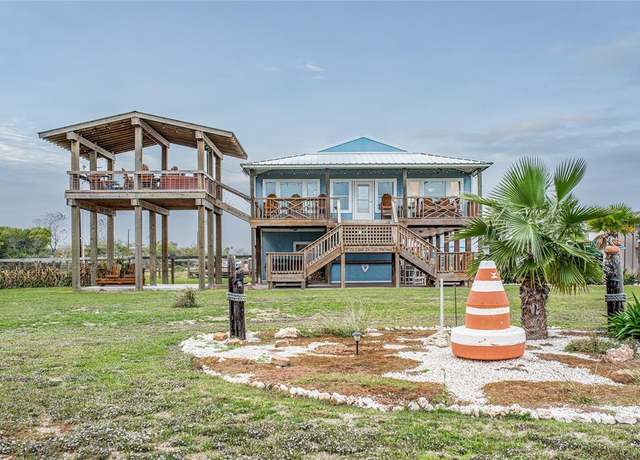 Property at 302 Powderhorn Ln, Port Lavaca, TX 77979, 3 baths