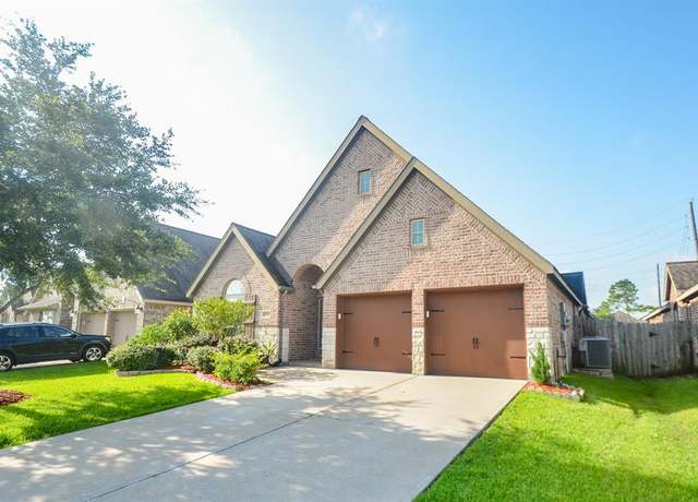 Property at 13806 Crystal Harbor Ln, Pearland, TX 77584, 4 beds, 3 baths