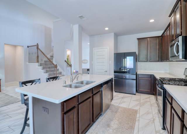 Property at 15158 N Heron Heights Way, Magnolia, TX 77354, 4 beds, 3.5 baths