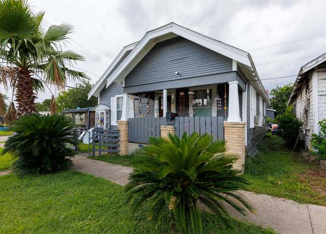 Property at 702 72nd St, Houston, TX 77011, 4 beds, 2 baths