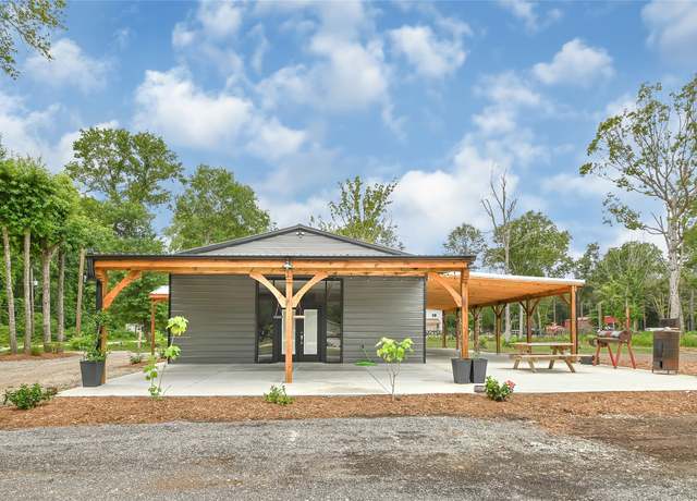 Property at 265 County Road 318, Cleveland, TX 77327, 3 beds, 2 baths