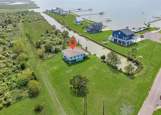 Property at 510 Flamingo Dr, Smith Point, TX 77514, 3 beds, 2 baths