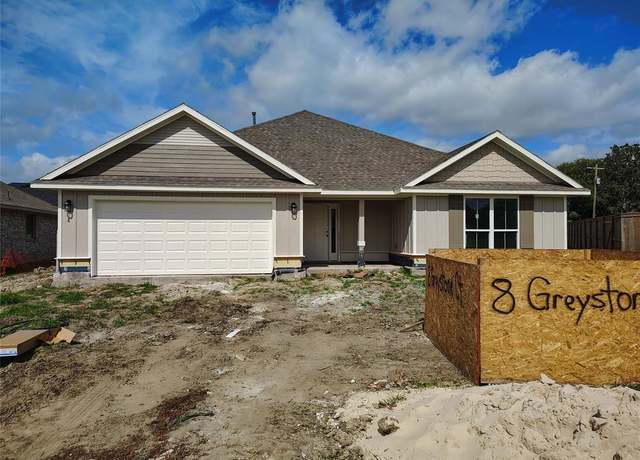 Property at 8 Greystone Ct, Angleton, TX 77515, 4 beds, 2 baths
