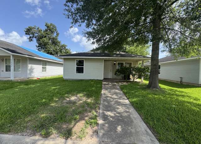 Property at 11915 Greenmesa Dr, Houston, TX 77044, 3 beds, 1 bath