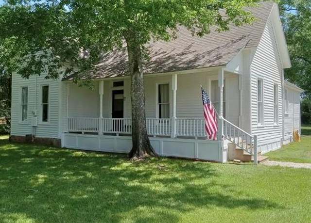 Property at 138 S Grace St, Crockett, TX 75835, 2 beds, 1 bath