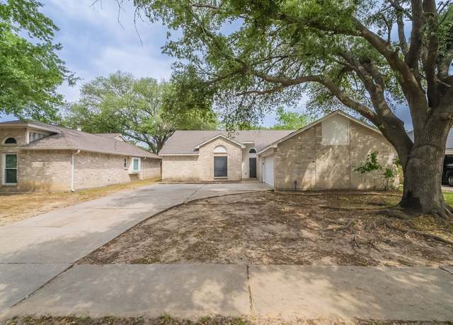 Property at 2323 Piddler Dr, Spring, TX 77373, 3 beds, 2 baths