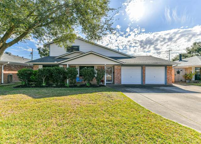 Property at 822 N Kaufman Dr, Deer Park, TX 77536, 6 beds, 3 baths