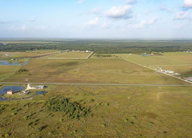 Property at 19 Clements Rd, Sargent, TX 77414