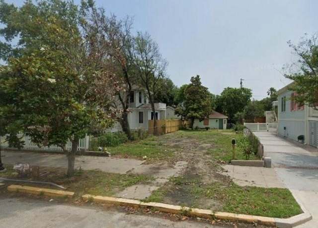 Property at 1117 Sealy St, Galveston, TX 77550
