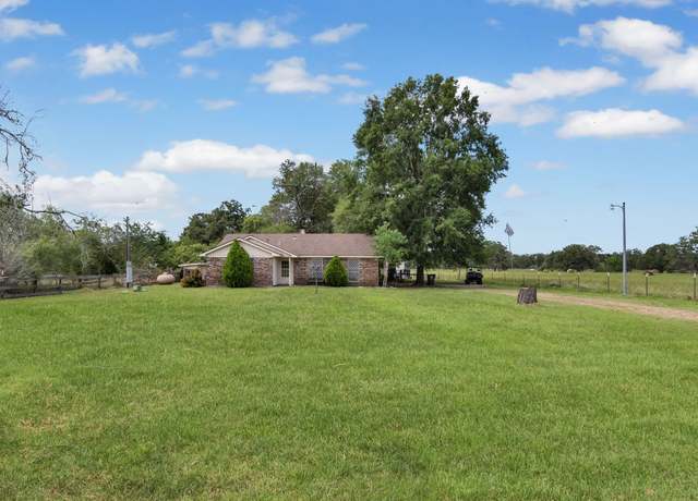 Property at 40670 Jozwiak Ln, Hempstead, TX 77445, 3 beds, 2 baths