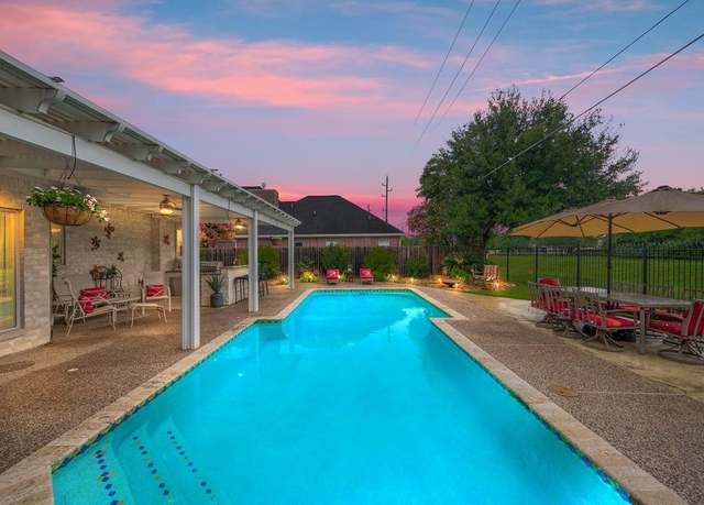 Property at 21215 Kelliwood Greens Dr, Katy, TX 77450, 5 beds, 4 baths