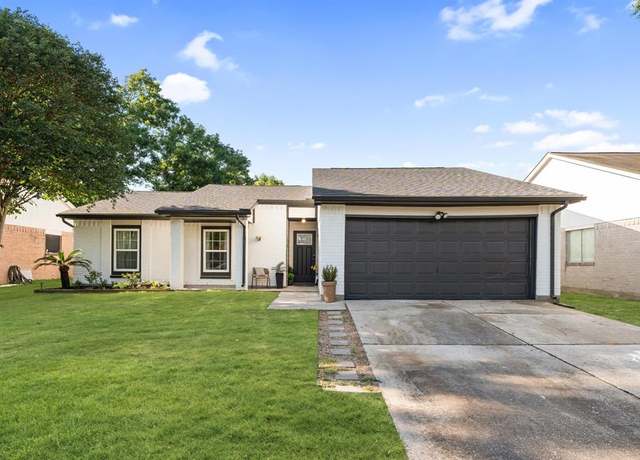 Property at 4806 Marburg Ct, Houston, TX 77066, 4 beds, 3 baths