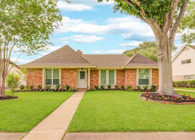Property at 2706 Williams Grant St, Sugar Land, TX 77479, 4 beds, 2 baths
