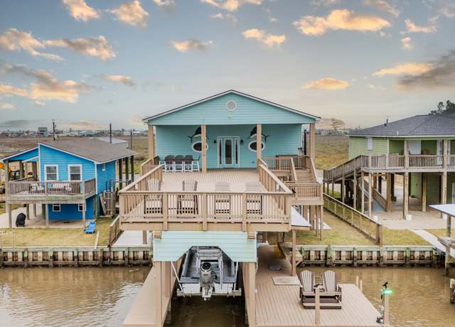 Property at 619 Private Road 675, Sargent, TX 77414, 4 beds, 5.5 baths