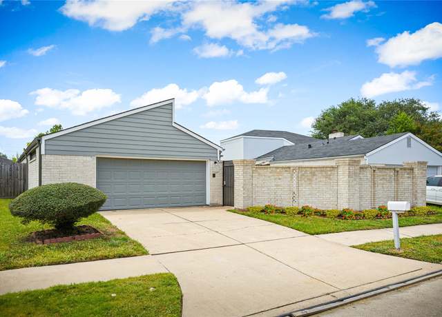 Property at 7010 Villa Del Sol Dr, Houston, TX 77083, 2 beds, 2 baths