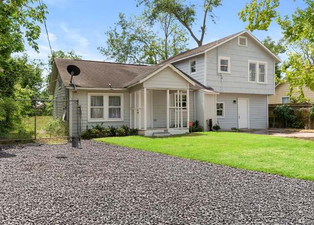 Property at 1016 Apache St, Houston, TX 77022, 4 beds, 2 baths