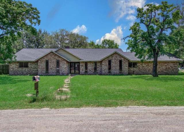 Property at 1002 Warwick St, Eagle Lake, TX 77434, 4 beds, 2 baths