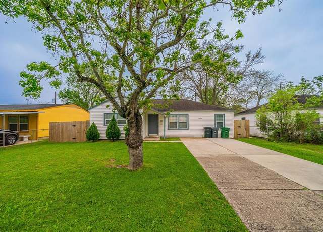 Property at 4306 Groton Dr, Houston, TX 77047, 3 beds, 2 baths