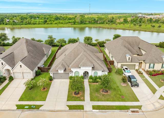 Property at 10314 Granite Ct, Iowa Colony, TX 77583, 4 beds, 3.5 baths