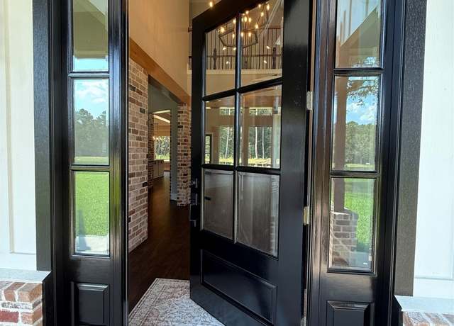 Property at 41 Pausel Rd, Huntsville, TX 77340, 4 beds, 5 baths